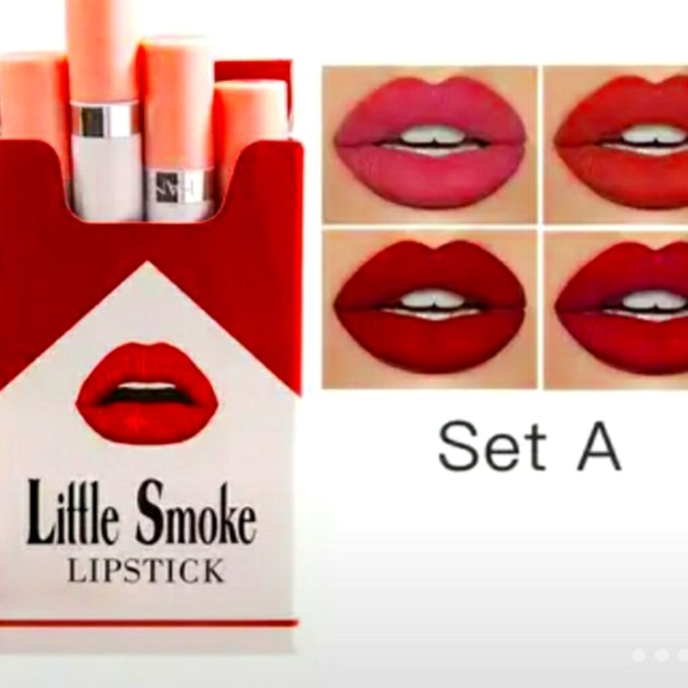 Smoking Hot Lipstick with two different pallets! Your lips will be fire@